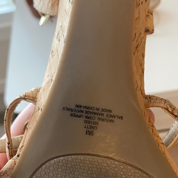 Nadelie Cork tan shoes. Small wedge. Size women’s 9 - Picture 4 of 4